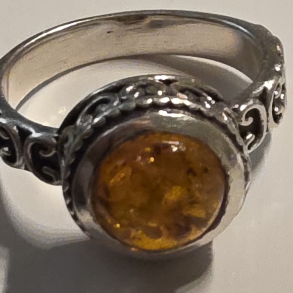 VINTAGE GENUINE AMBER AND STERLING 925 LADIES RING SIZE 7 - Picture 4 of 4